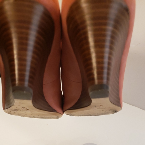 Coach - Picture 5 of 6